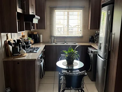 2 Bedroom Apartment For Sale in Witbank - QMQs.webp