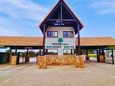 3 Bedroom Townhouse For Sale in Pretoria - OxiE.webp