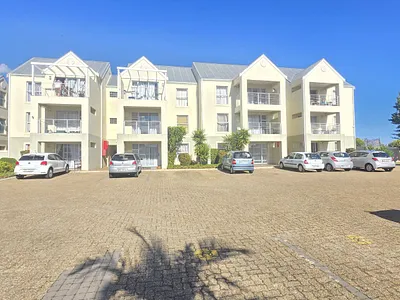 2 Bedroom Apartment For Sale in Strand - ovzm.webp