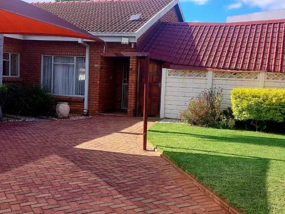 3 Bedroom House For Sale in Polokwane - 96xS.webp