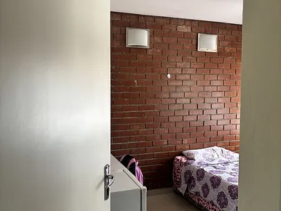 5 Bedroom Apartment For Sale in Johannesburg - img