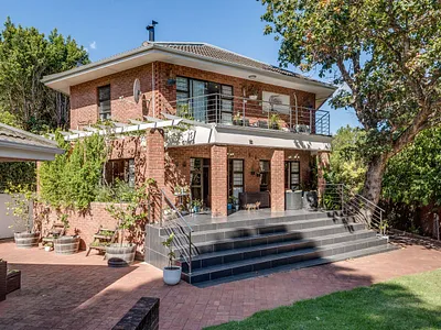 4 Bedroom House For Sale in Port Elizabeth - yFxE.webp