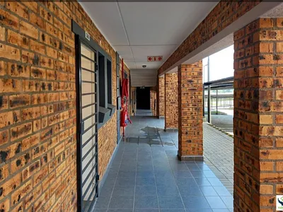 2 Bedroom Apartment For Sale in Midrand - img