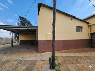 House For Sale in Kimberley - pzd8.webp
