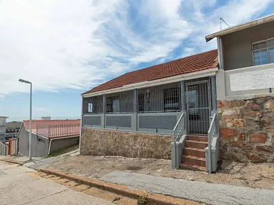 House For Sale in Port Elizabeth - kqde.webp
