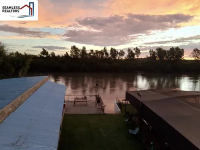 9 Bedroom House For Sale in Bloemhof - SK84.webp