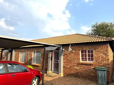 2 Bedroom House For Sale in Pretoria - i20n.webp