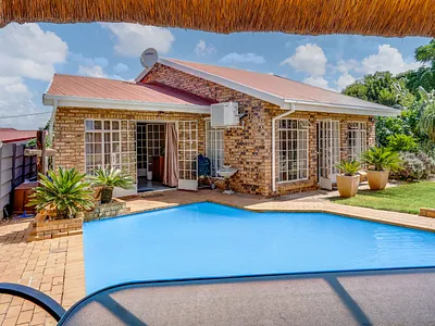 3 Bedroom House For Sale in Roodepoort - gkMg.webp