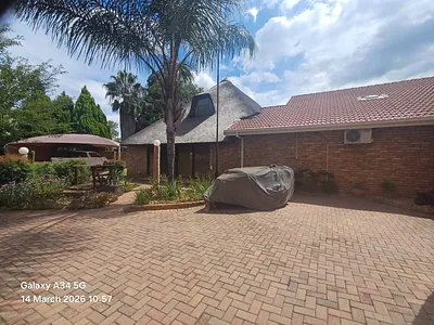 4 Bedroom House For Sale in Klerksdorp - bd8S.webp