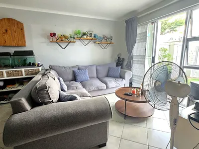 1 Bedroom Apartment For Sale in Gordons Bay - Lmyf.webp