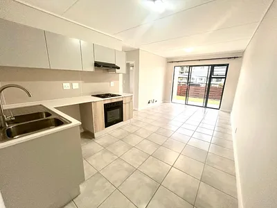 3 Bedroom Apartment To Rent in Pretoria - ZJK4.webp