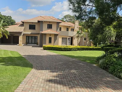 5 Bedroom House For Sale in Midrand - w3FW.webp