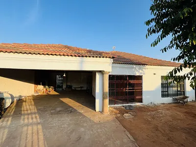 4 Bedroom House For Sale in Burgersfort - 01Tj.webp