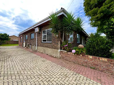 4 Bedroom House For Sale in Ermelo - bis2.webp