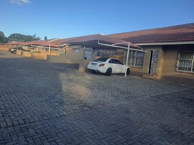 2 Bedroom Townhouse For Sale in Polokwane - RZUk.webp