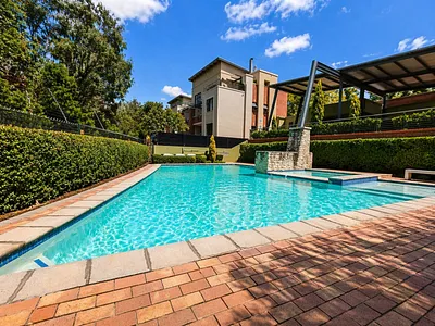 2 Bedroom Apartment For Sale in Sandton - 7vno.webp
