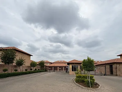 3 Bedroom Townhouse For Sale in Pretoria - uCxH.webp