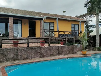 3 Bedroom House For Sale in Queensburgh - img