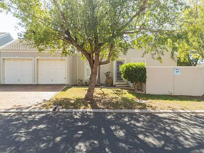 3 Bedroom House For Sale in Durbanville - s9La.webp