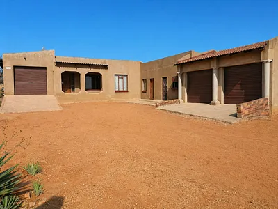 4 Bedroom House For Sale in Polokwane - 2CkB.webp