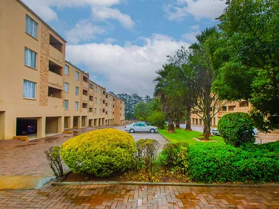 2 Bedroom Apartment For Sale in Roodepoort - KomB.webp