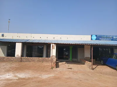 Commercial Property For Sale in Hammanskraal - EmFn.webp