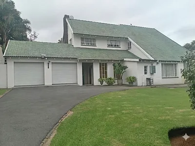 6 Bedroom House For Sale in Roodepoort - TlYA.webp
