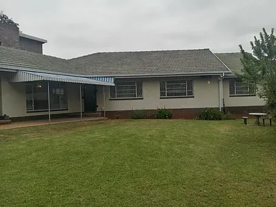 4 Bedroom House For Sale in Johannesburg - img