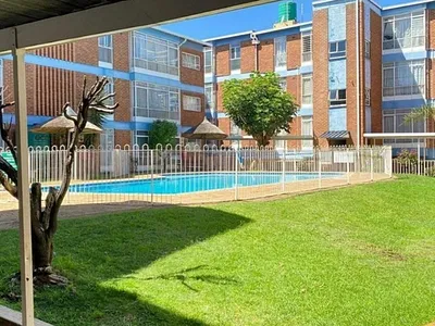 2 Bedroom Apartment For Sale in Kempton Park - 5y9R.webp