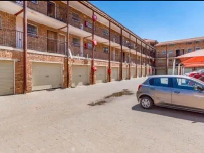2 Bedroom House For Sale in Kempton Park - Kuzi.webp