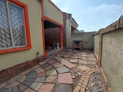5 Bedroom House For Sale in Pretoria - uEYI.webp