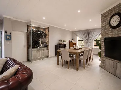3 Bedroom House For Sale in Hartenbos - OmKI.webp