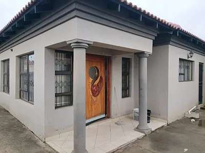 6 Bedroom House For Sale in Pretoria - 4ZAo.webp