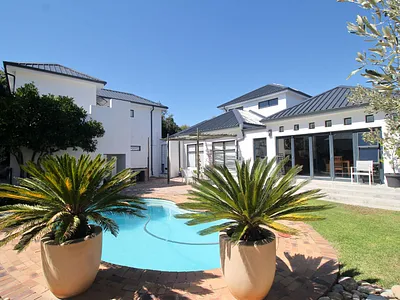 4 Bedroom House For Sale in Stellenbosch - uTTC.webp