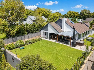 4 Bedroom House For Sale in Randburg - EI1F.webp