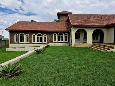 4 Bedroom House For Sale in Witbank - mPw4.webp