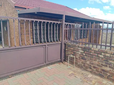 5 Bedroom House For Sale in Pretoria - ubXi.webp