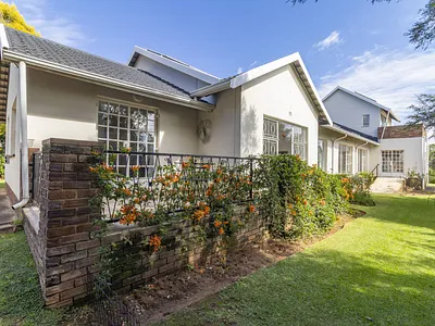 7 Bedroom House For Sale in Randburg - q36N.webp
