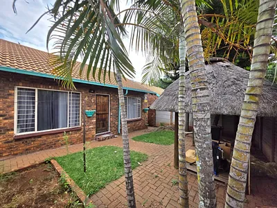 2 Bedroom Townhouse For Sale in Akasia - 9L7Y.webp