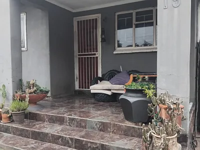 5 Bedroom House For Sale in Johannesburg - x3bi.webp