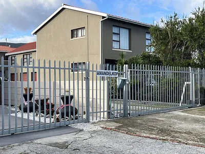 1 Bedroom Apartment For Sale in Kleinmond - KXWr.webp