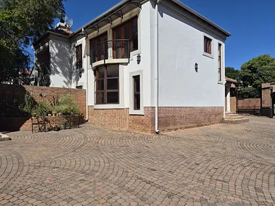 3 Bedroom House To Rent in Pretoria - m4C2.webp