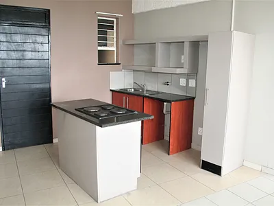 2 Bedroom Apartment To Rent in Johannesburg - fBPx.webp