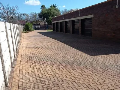 2 Bedroom Apartment For Sale in Carletonville - qGKN.webp