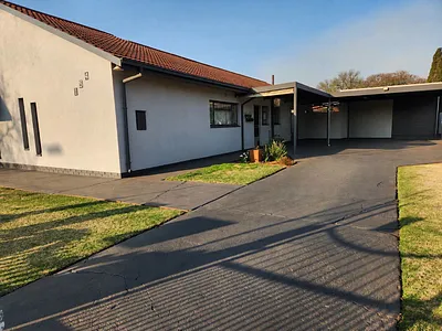 3 Bedroom House For Sale in Carletonville - Zoit.webp