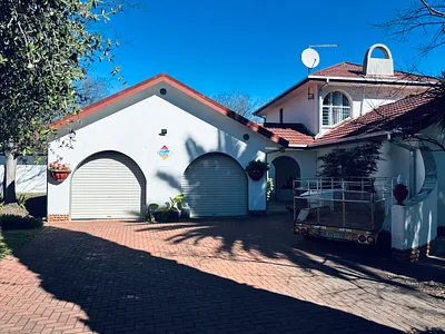 4 Bedroom House For Sale in Parys - bKn2.webp