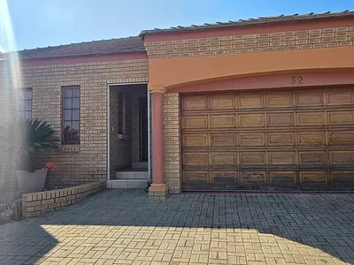 3 Bedroom Townhouse For Sale in Fochville - img