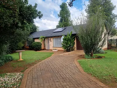 3 Bedroom House For Sale in Carletonville - tW8z.webp