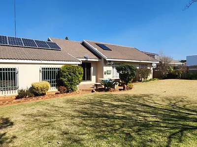 3 Bedroom House For Sale in Fochville - OEMG.webp