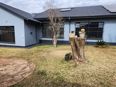 4 Bedroom House For Sale in Fochville - qHMh.webp